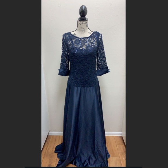 JS Collections Evening Gown - Picture 1 of 4